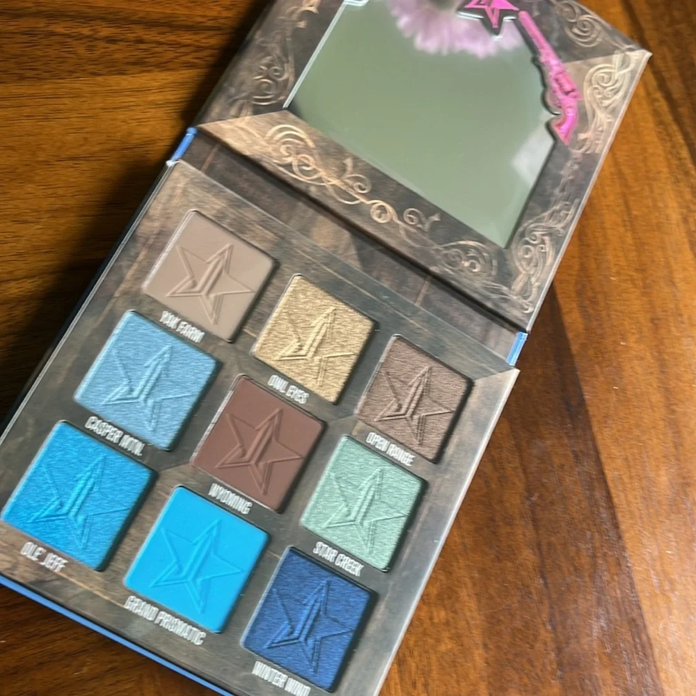 Jeffree Star “STAR RANCH” Eyeshadow Palette!